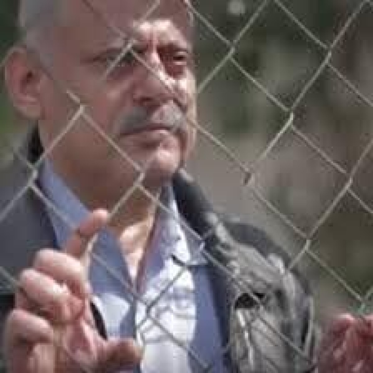 أحمد سيف حاشد ... النائب الذي يسبح عكس التيار